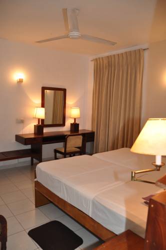 YKD Tourist Rest — Хіккадува, Шрі Ланка мініатюра 43