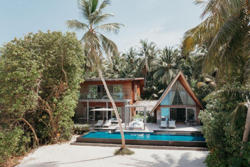 The St. Regis Maldives Vommuli Resort — Даалу Атол, Мальдіви — фото 1
