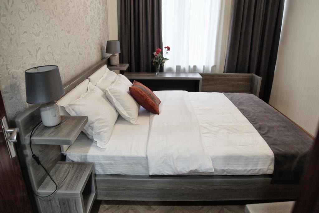 Four Brothers Hotel — Тбілісі, Грузія мініатюра 7
