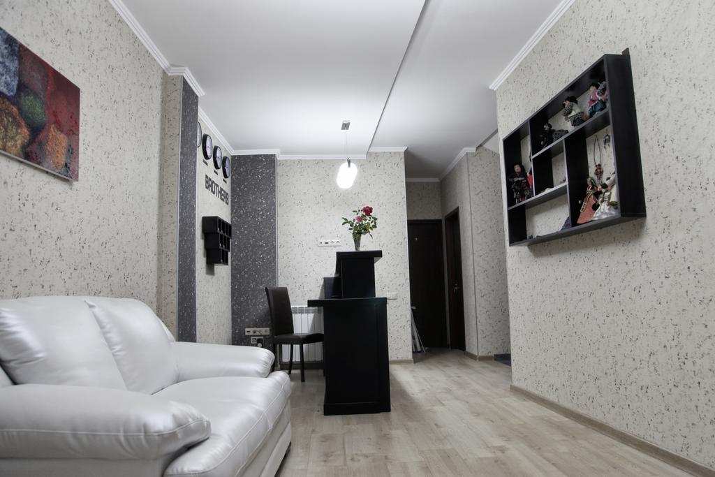 Four Brothers Hotel — Тбілісі, Грузія мініатюра 41