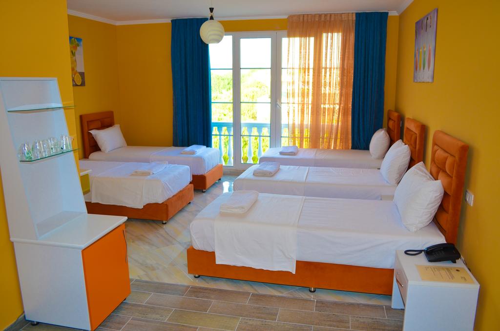 Monaco Hotel Golem — Голем, Албанія мініатюра 14