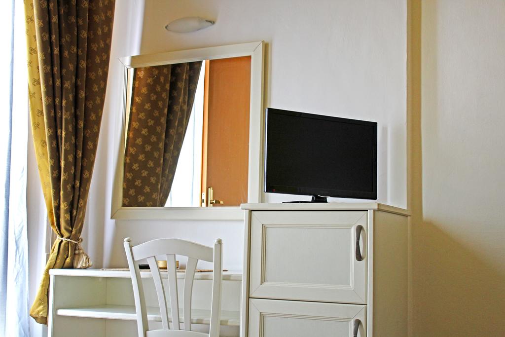 Philadelphia Hotel — Каттоліка, Італія мініатюра 41