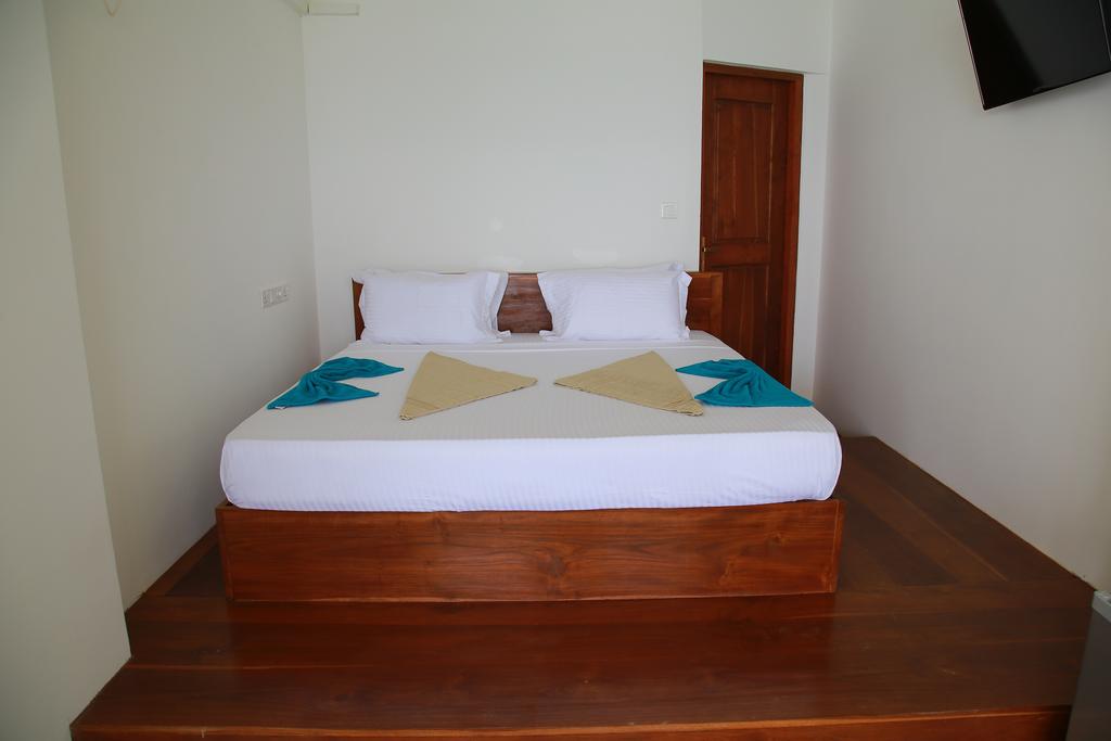 Wave Beach Resort — Унаватуна, Шрі Ланка мініатюра 30