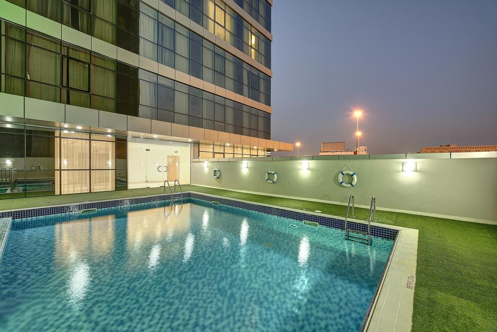 Royal Continental Hotel — Дубаї, Об'єднані Арабські Емірати мініатюра 24