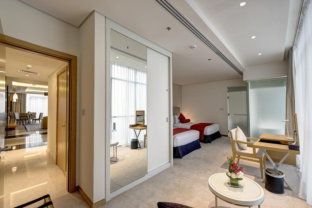 Royal Continental Hotel — Дубаї, Об'єднані Арабські Емірати мініатюра 32
