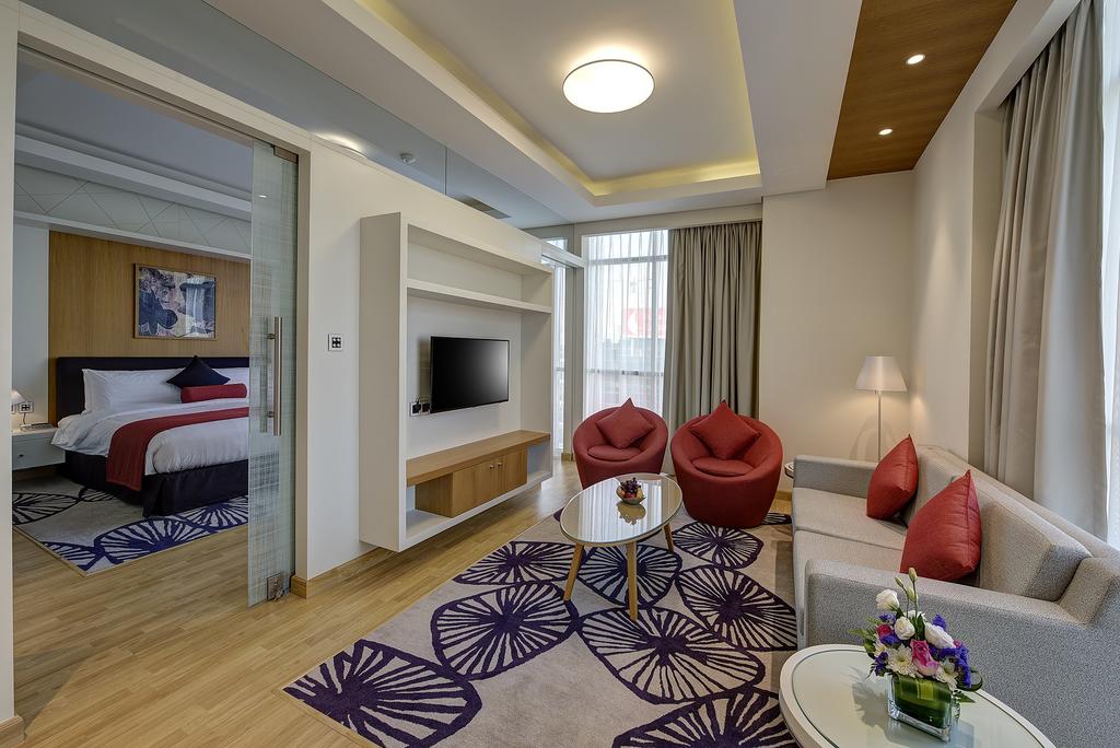 Royal Continental Hotel — Дубаї, Об'єднані Арабські Емірати мініатюра 39