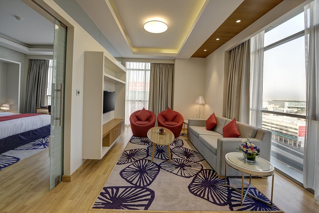 Royal Continental Hotel — Дубаї, Об'єднані Арабські Емірати мініатюра 43