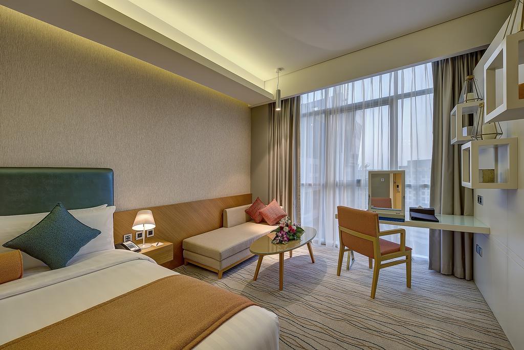 Royal Continental Hotel — Дубаї, Об'єднані Арабські Емірати мініатюра 44