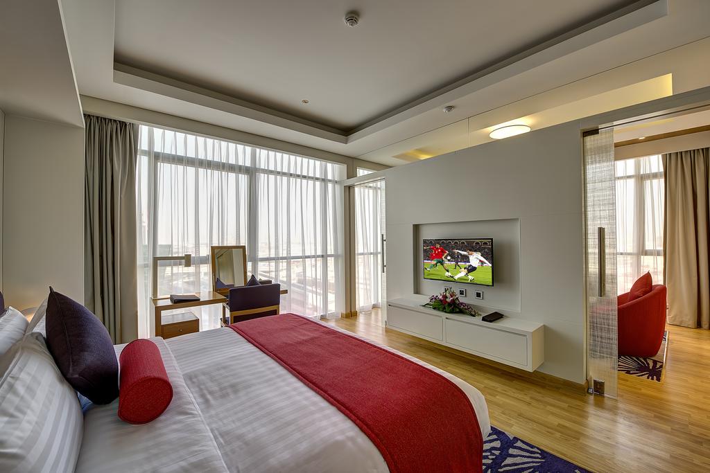 Royal Continental Hotel — Дубаї, Об'єднані Арабські Емірати мініатюра 46