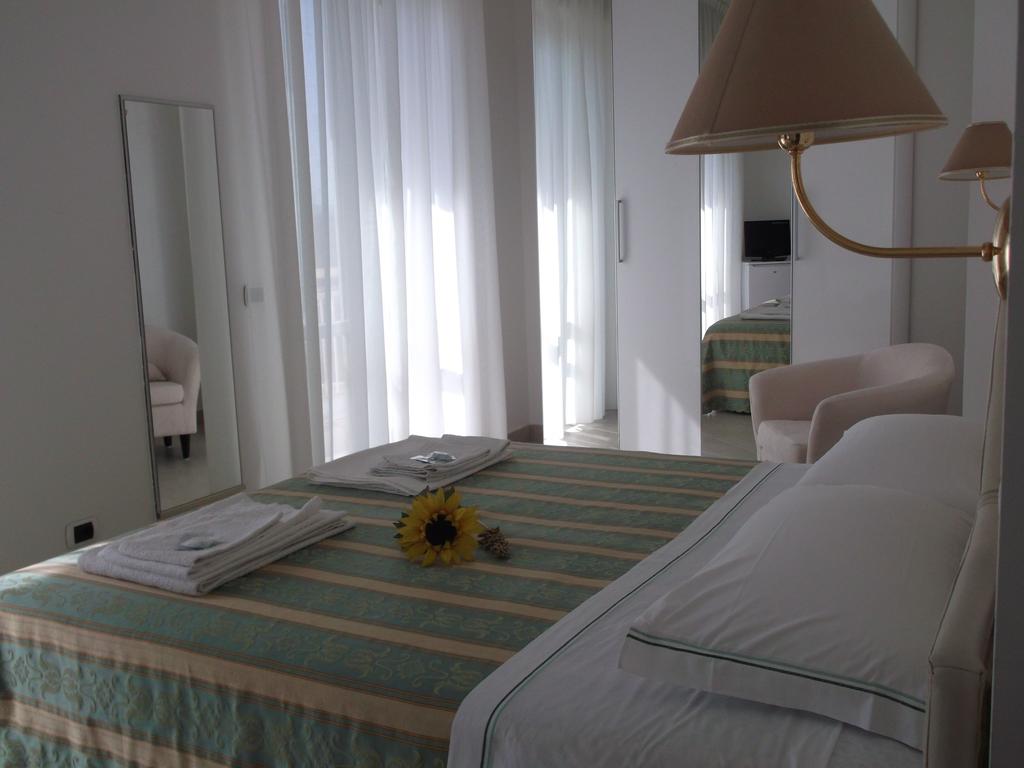 Carlton Beach Hotel — Емілія Романья, Італія мініатюра 36