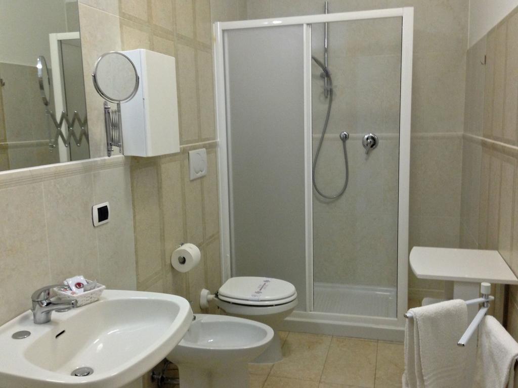 Carlton Beach Hotel — Емілія Романья, Італія мініатюра 41