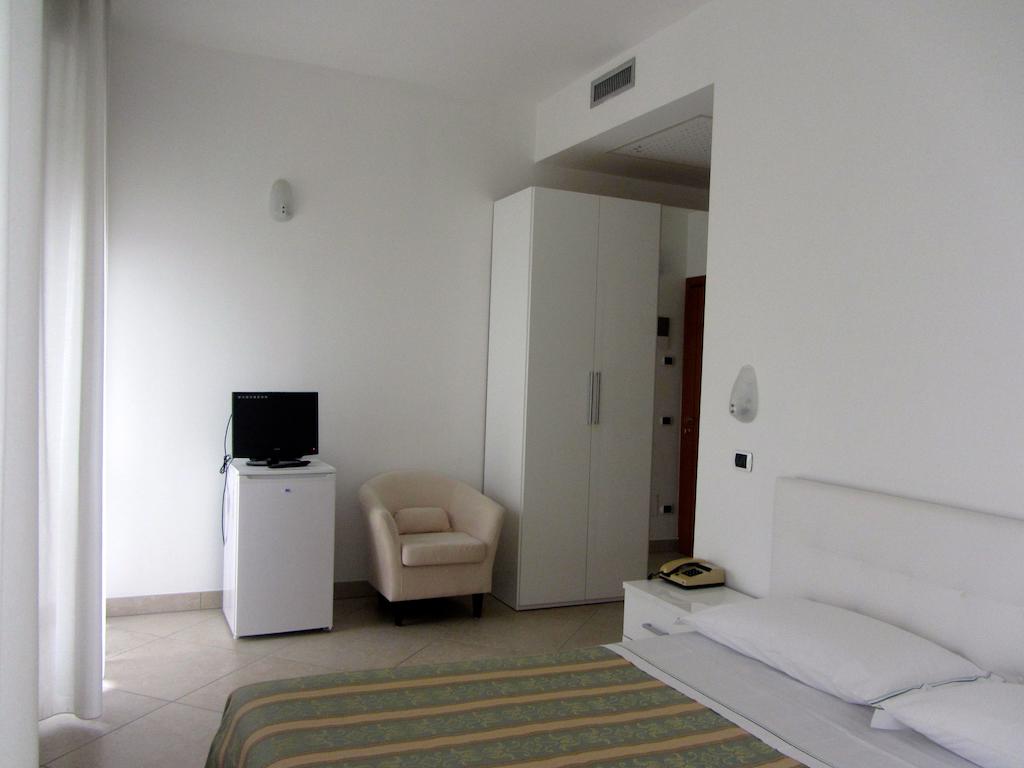 Carlton Beach Hotel — Емілія Романья, Італія мініатюра 43