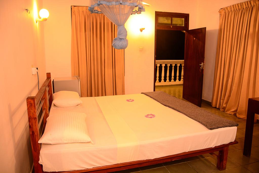 Shanthi Beach Resort — Унаватуна, Шрі Ланка мініатюра 17
