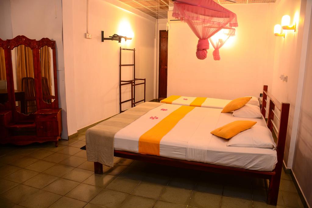 Shanthi Beach Resort — Унаватуна, Шрі Ланка мініатюра 21