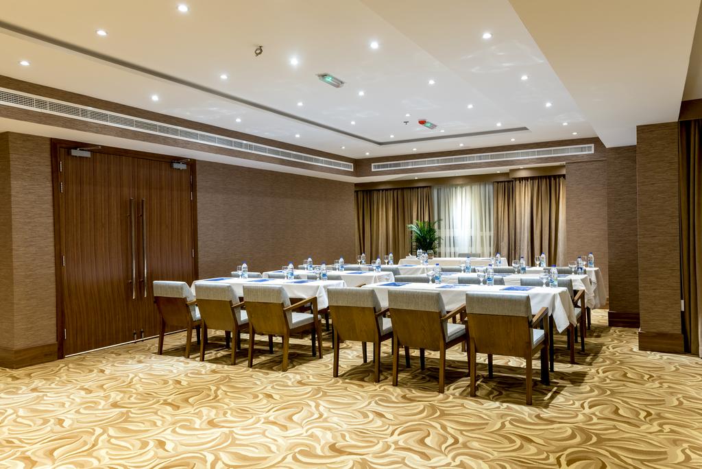 Hawthorn Suites by Wyndham Abu Dhabi City Center — Абу Дабі, Об'єднані Арабські Емірати мініатюра 45