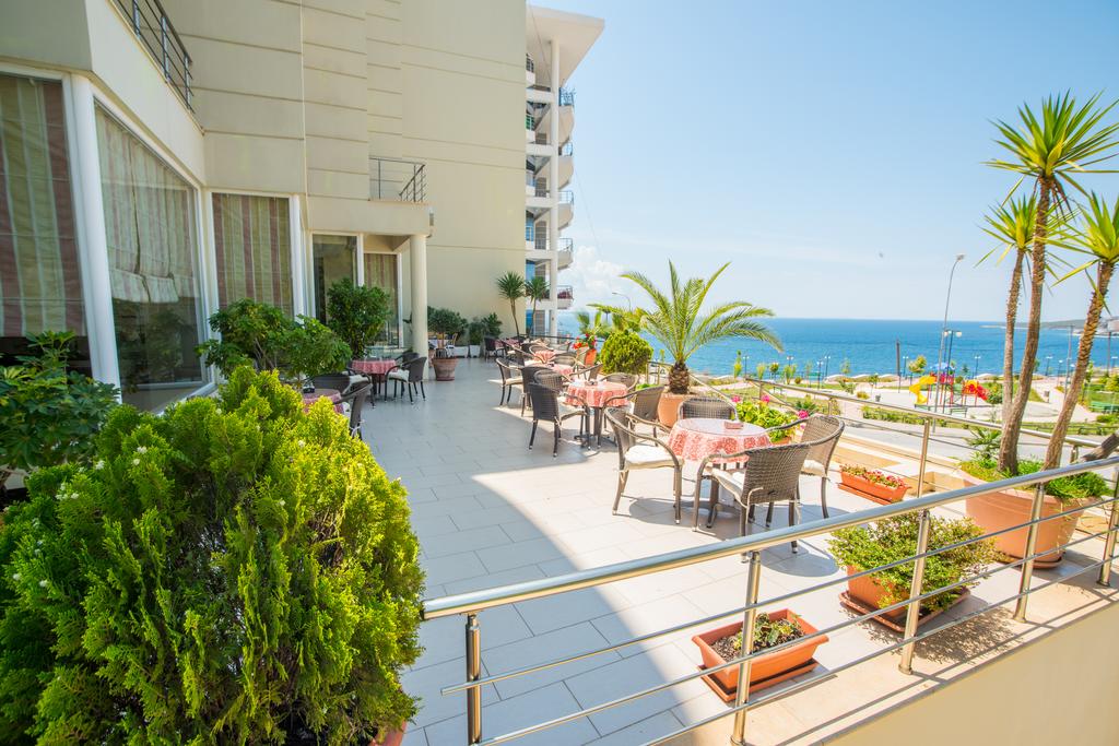 Oasis Hotel — Саранда, Албанія мініатюра 6