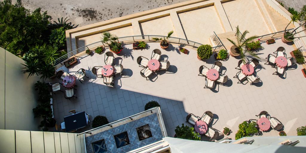 Oasis Hotel — Саранда, Албанія мініатюра 17
