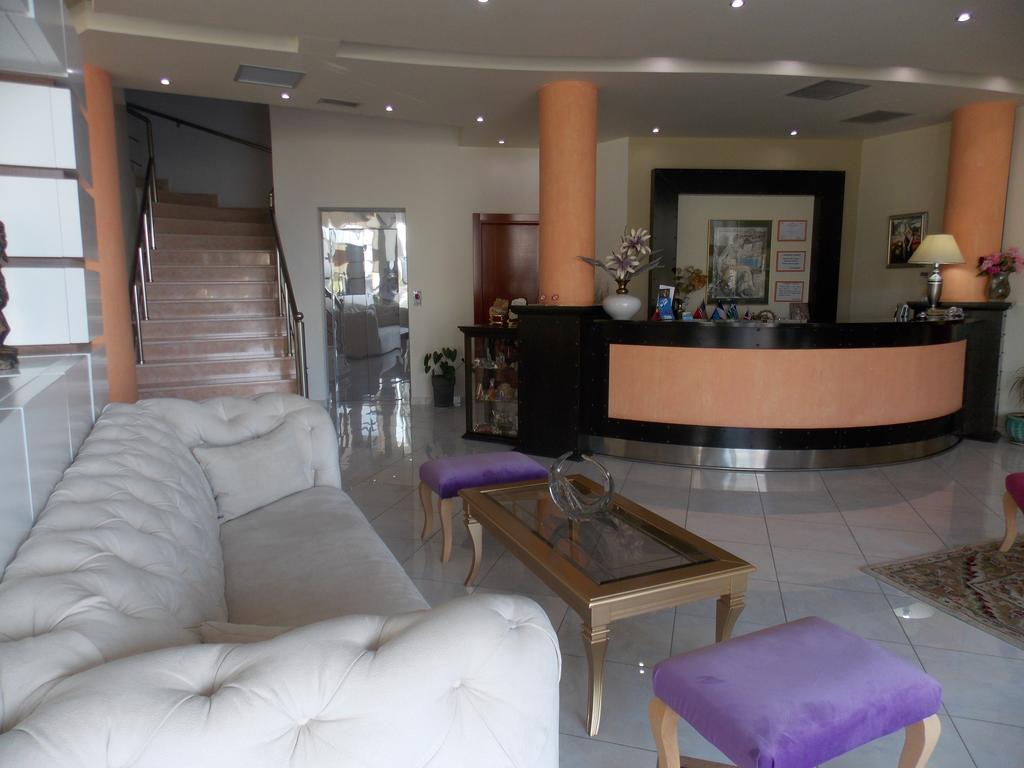 Oasis Hotel — Саранда, Албанія мініатюра 23