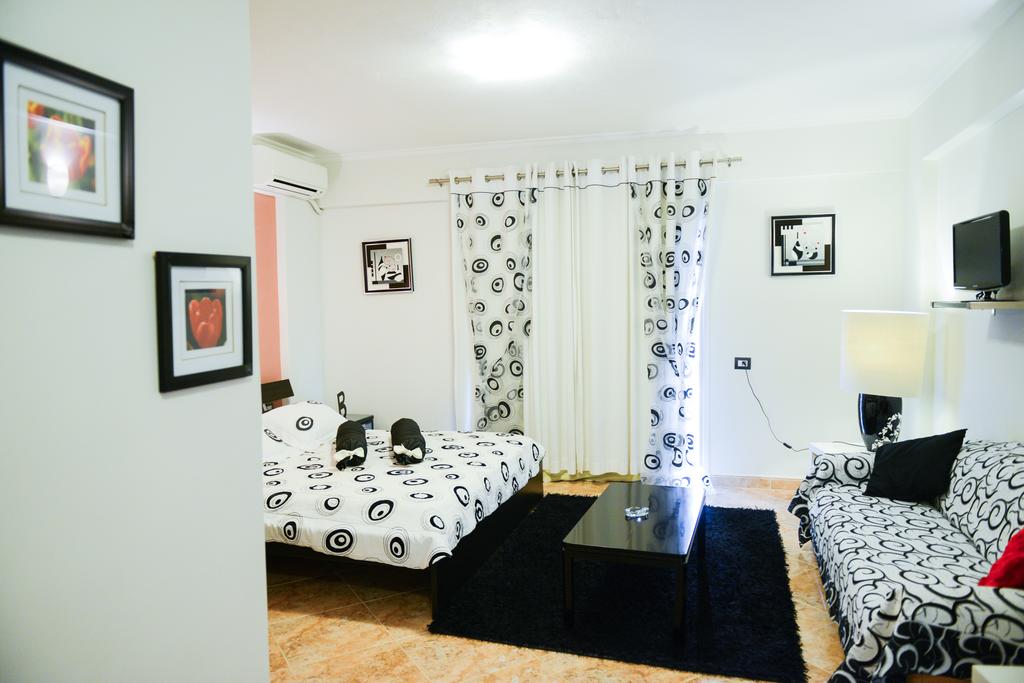 Oasis Hotel — Саранда, Албанія мініатюра 25