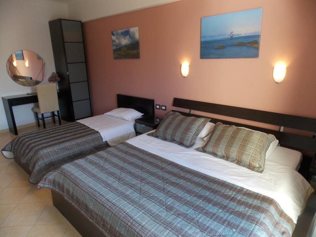 Oasis Hotel — Саранда, Албанія мініатюра 32
