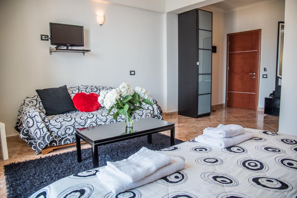 Oasis Hotel — Саранда, Албанія мініатюра 44