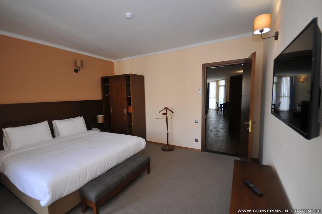 Corner Inn — Батумі, Грузія мініатюра 64