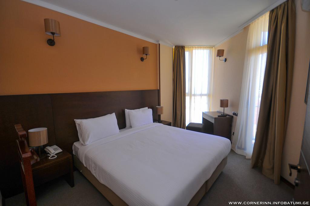 Corner Inn — Батумі, Грузія мініатюра 67