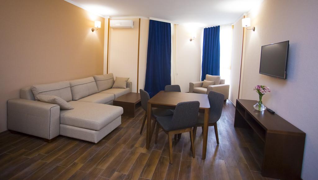 Corner Inn — Батумі, Грузія мініатюра 68