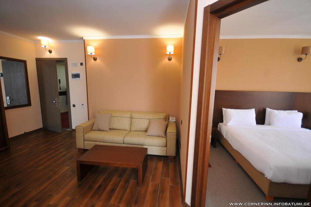 Corner Inn — Батумі, Грузія мініатюра 73