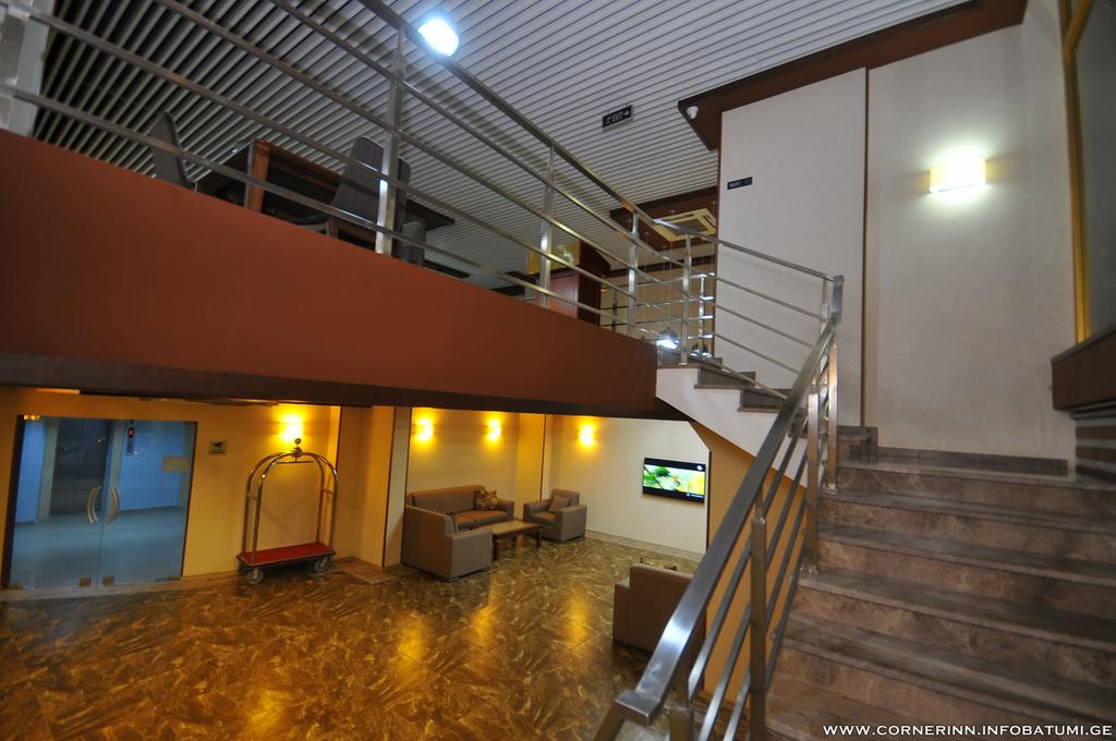 Corner Inn — Батумі, Грузія мініатюра 76