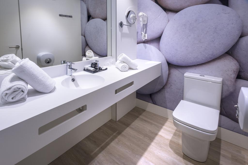 Tahiti Playa Suites — Коста Барселона, Іспанія мініатюра 13