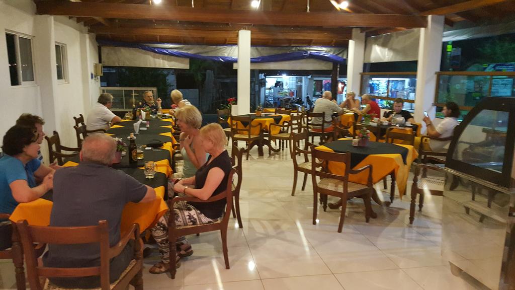 Blue Sky Hotel — Хіккадува, Шрі Ланка мініатюра 18