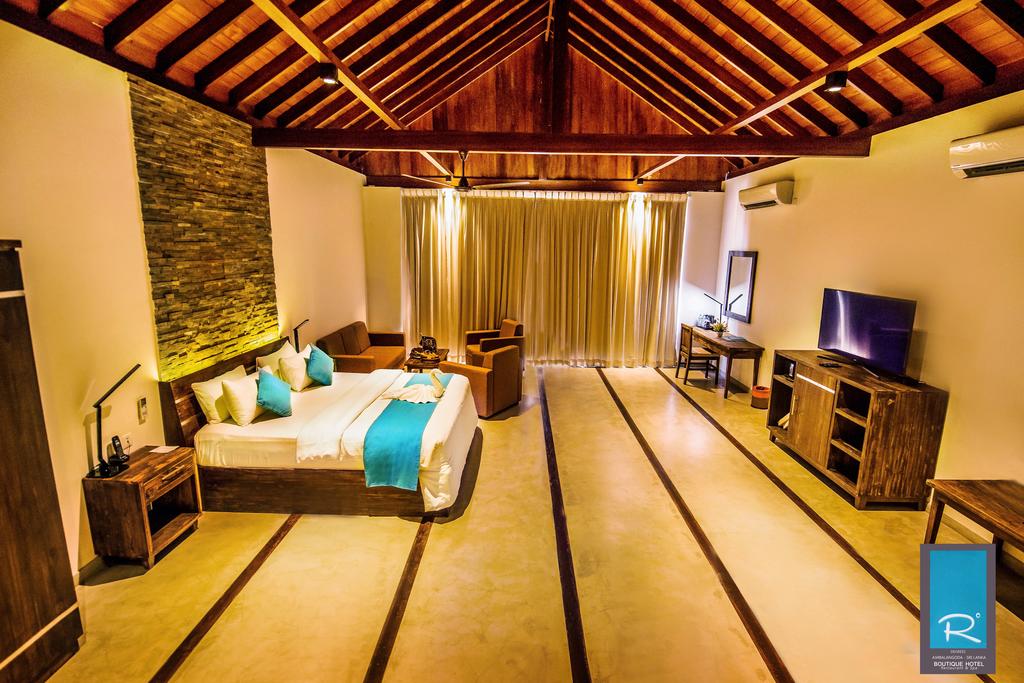 R Degrees Hotel — Амбалангода, Шрі Ланка мініатюра 104