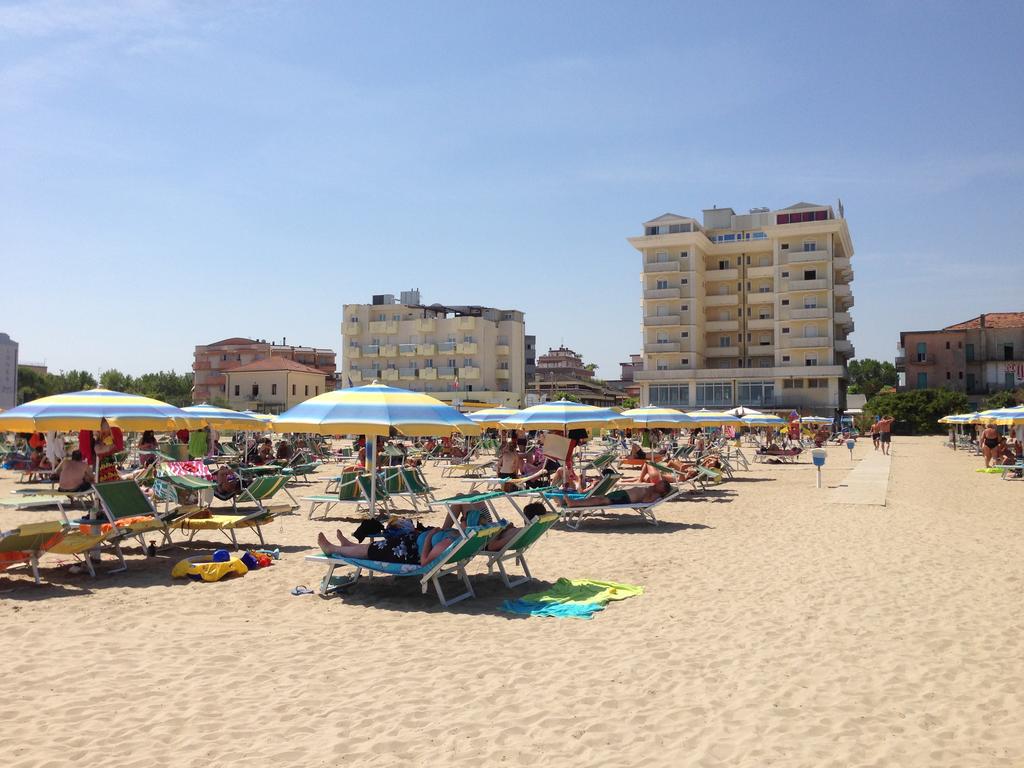 Imperial Beach — Емілія Романья, Італія мініатюра 6