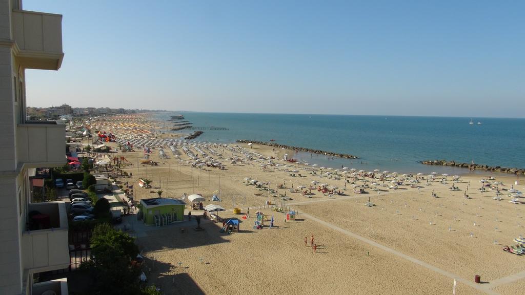 Imperial Beach — Емілія Романья, Італія мініатюра 16