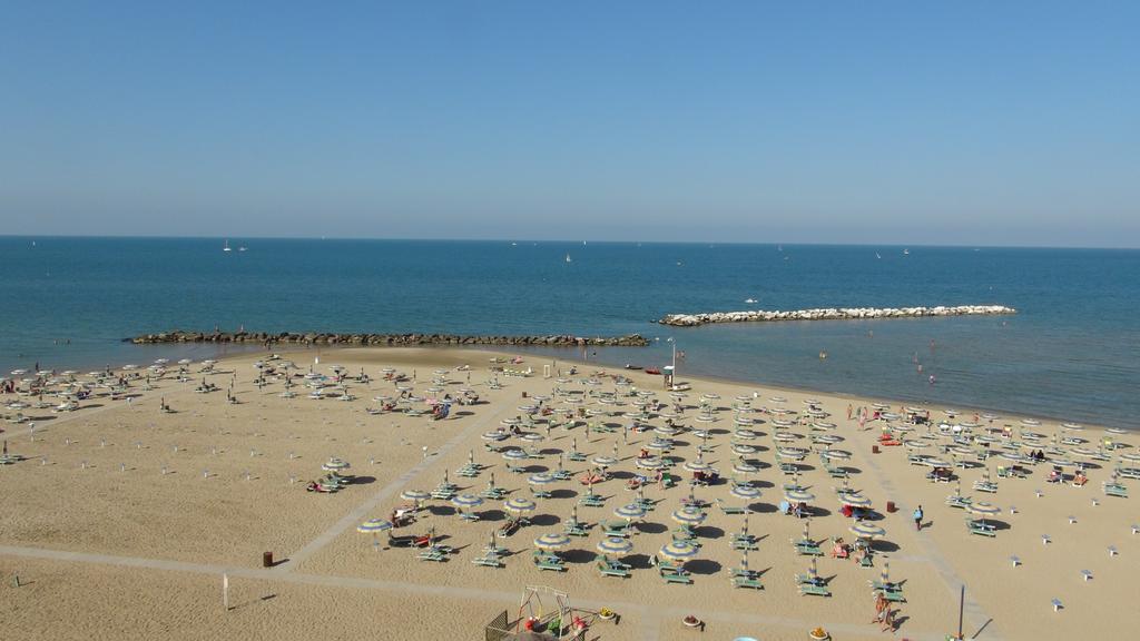 Imperial Beach — Емілія Романья, Італія мініатюра 17