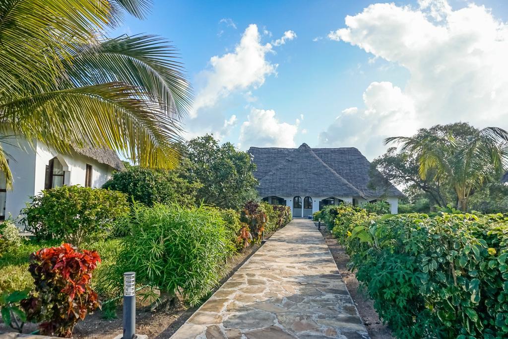 Pearl Beach Resort & Spa Zanzibar, Мичамви, Об'єднана Республіка Танзанія мініатюра 11