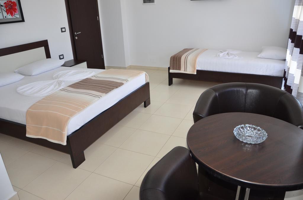 Heksamil Hotel — Ксаміл, Албанія мініатюра 6