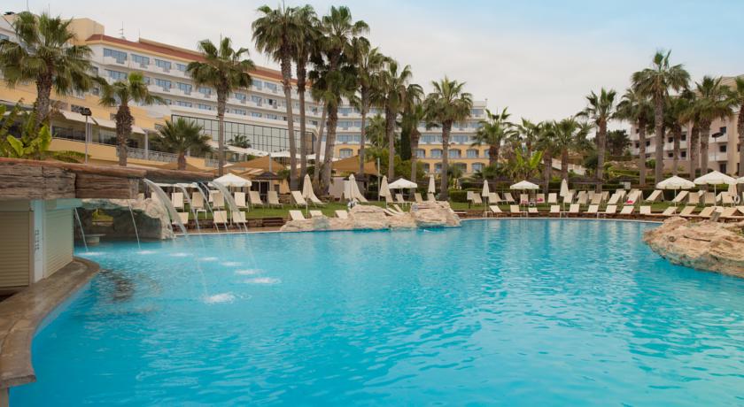 St. George Hotel Spa & Golf Beach Resort