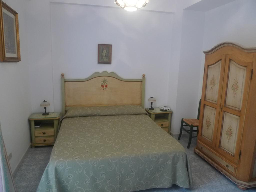 La Riva Hotel — о. Сицилія, Італія мініатюра 20