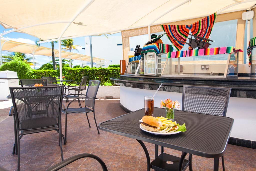 Aquamarina Beach Hotel Cancun — Канкун, Мексика мініатюра 6