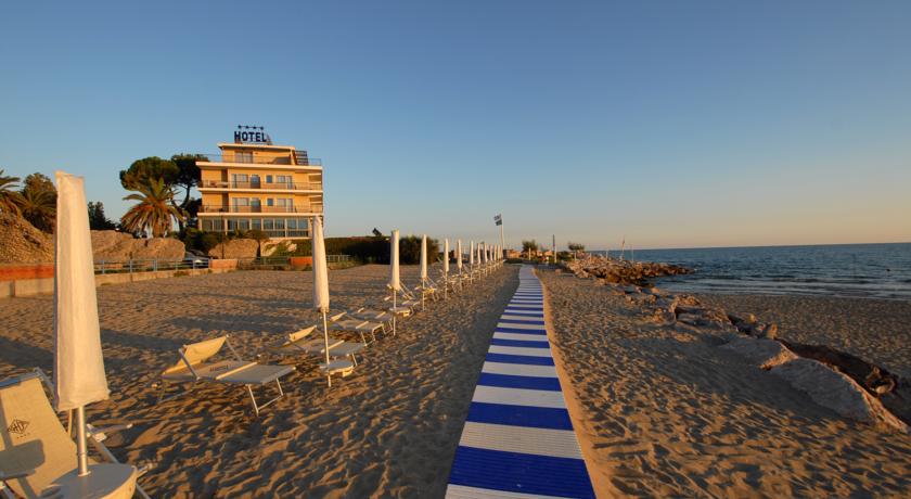 L'Approdo Grand Hotel Terracina — Рівʼєра ді Улісс, Італія мініатюра 11