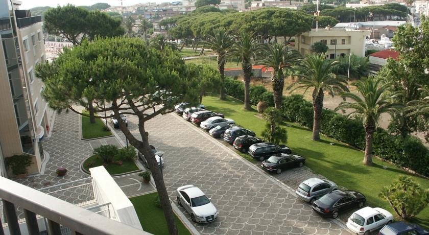 L'Approdo Grand Hotel Terracina — Рівʼєра ді Улісс, Італія мініатюра 33