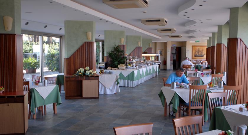 L'Approdo Grand Hotel Terracina — Рівʼєра ді Улісс, Італія мініатюра 35