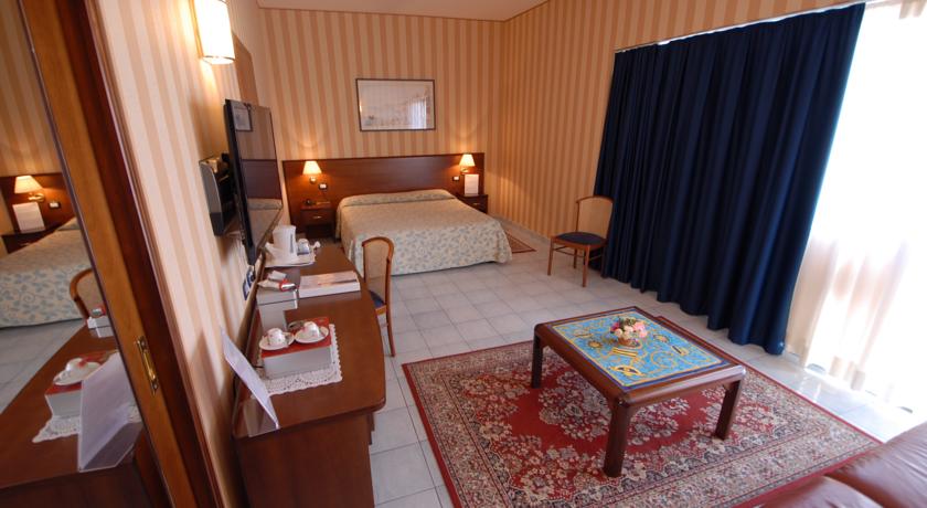 L'Approdo Grand Hotel Terracina — Рівʼєра ді Улісс, Італія мініатюра 43