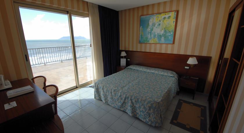 L'Approdo Grand Hotel Terracina — Рівʼєра ді Улісс, Італія мініатюра 45