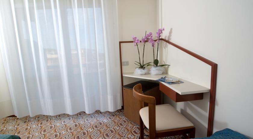 River Palace Terracina — Рівʼєра ді Улісс, Італія мініатюра 40