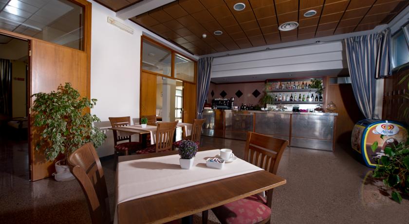 River Palace Terracina — Рівʼєра ді Улісс, Італія мініатюра 44