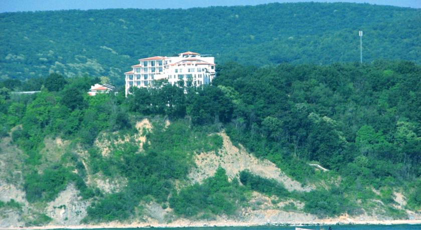 Cliff Obzor Bay — Обзор, Болгарія мініатюра 28