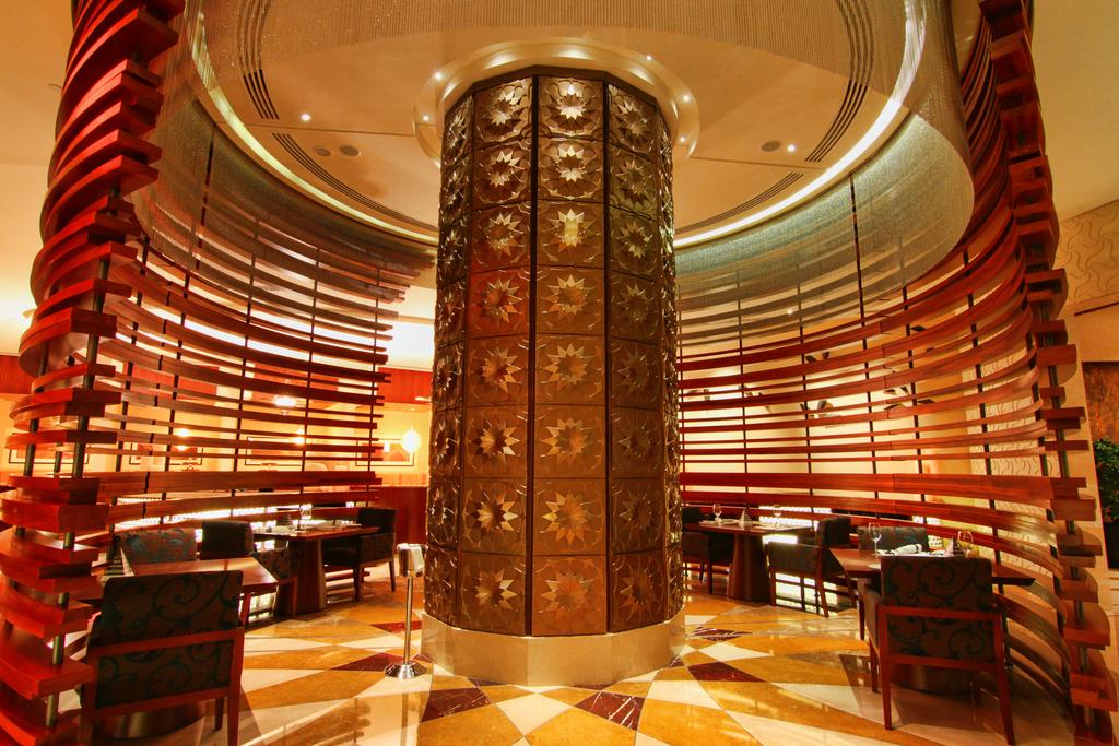 Swissotel Al Ghurair Dubai — Дубаї, Об'єднані Арабські Емірати мініатюра 219